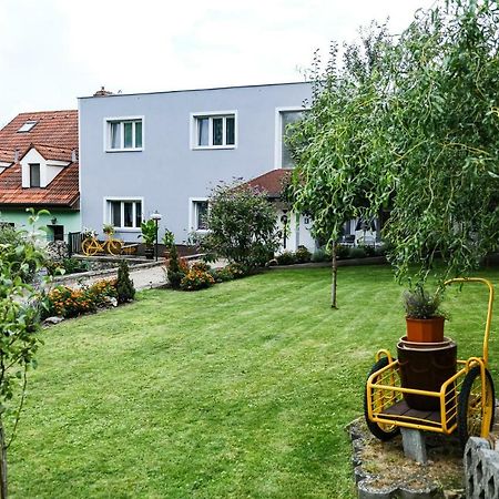 Apartment Livi Mikulov Bagian luar foto